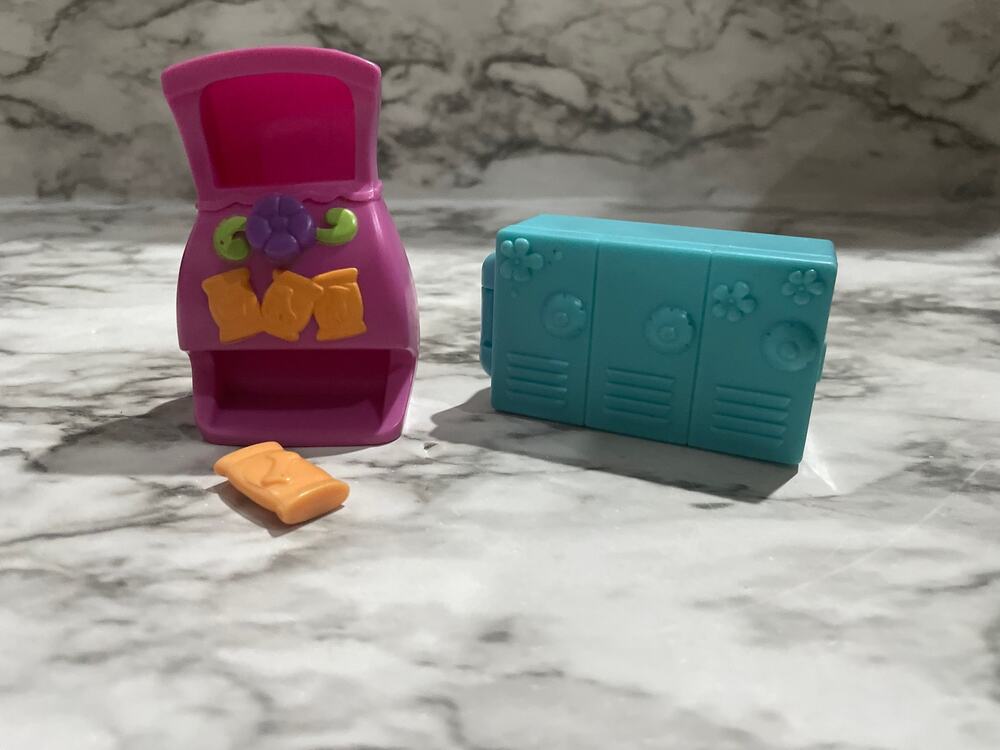 Littlest pet shop tail waggin' accessories!